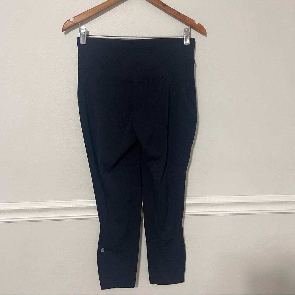 Lululemon Base Pace Crop 23” black size 10 - Picture 7 of 10